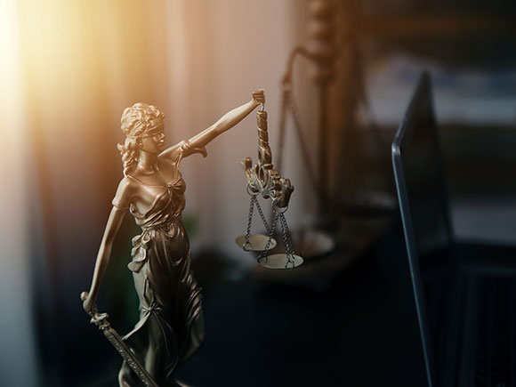 Close-up of a judge&rsquo;s gavel in a courtroom, symbolizing trial-ready legal representation for New York City bus accident claims